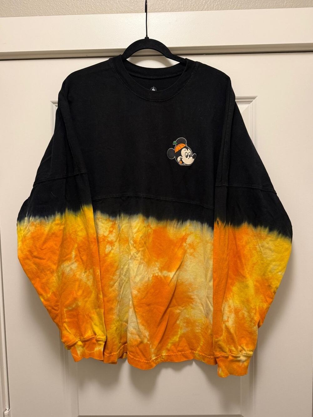 Disney Parks Sz XL Mickey Mouse Halloween Tie Dye Spirit Jersey Ghosts Pumpkin